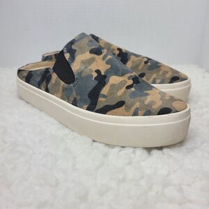 Lucky Brand Tychael Women's Slip On Mul Size  9 Green Camouflage Comfort Shoes